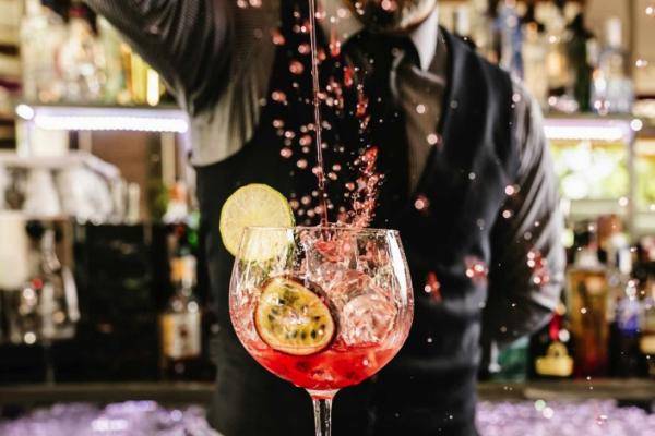 professione barman corso formazione iscom cesena